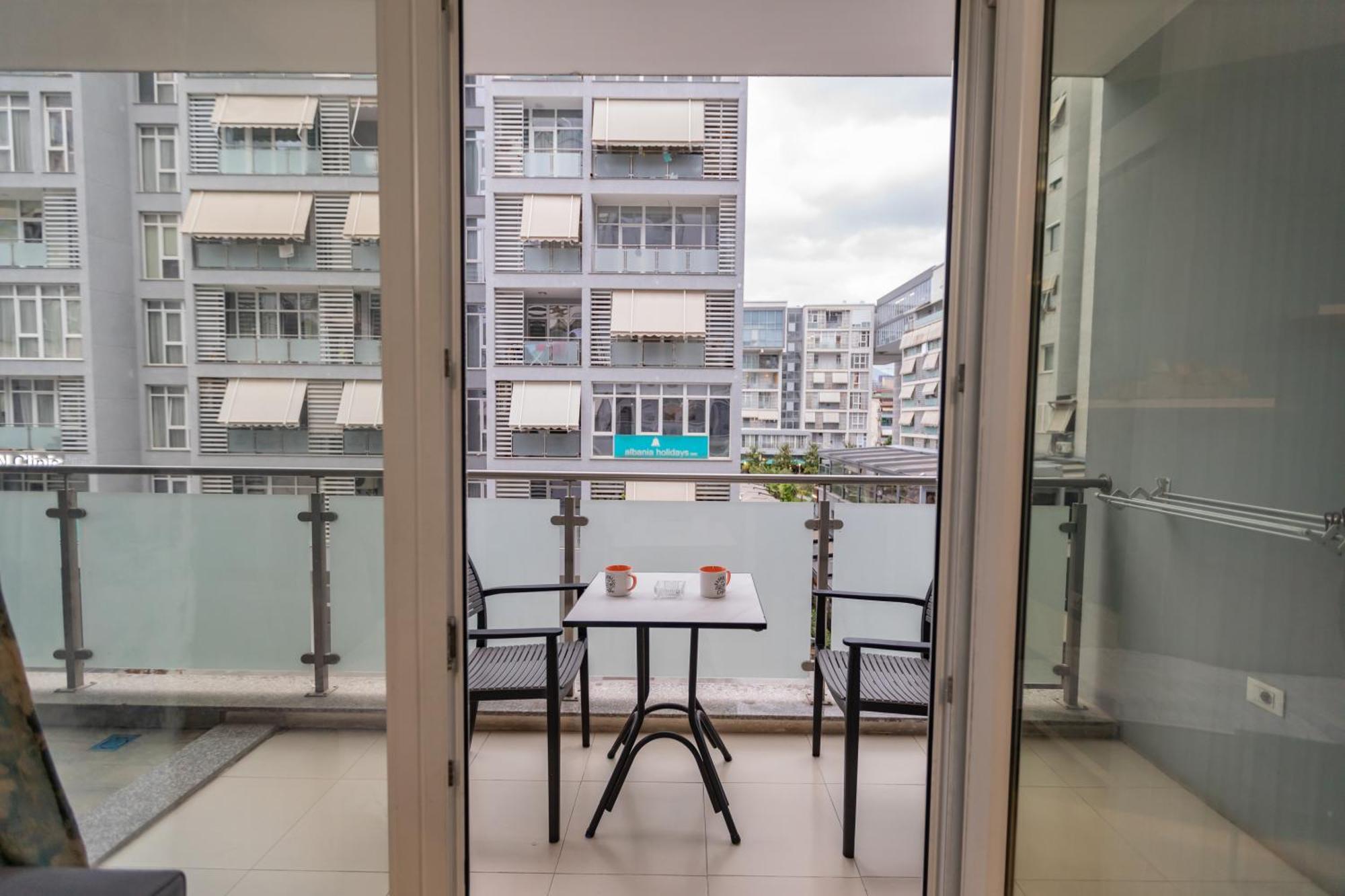 K&M Apartment Τίρανα Εξωτερικό φωτογραφία